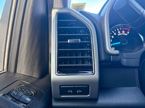 Used 2019 Ford F150 Lariat w/ Equipment Group 502A Luxury image 44