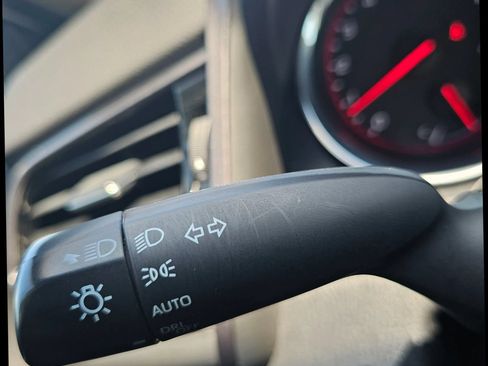Used 2020 Toyota Camry XSE FWD image 19