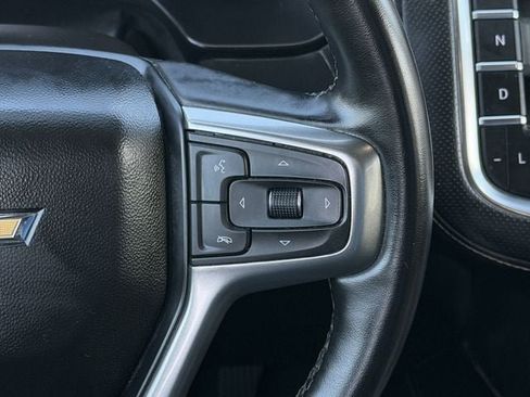 Used 2023 Chevrolet Suburban Premier image 16