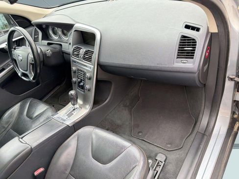Used 2012 Volvo XC60 3.2 Premier image 31