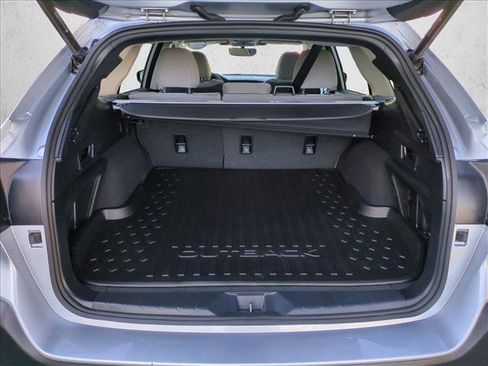 Certified 2025 Subaru Outback Premium image 6