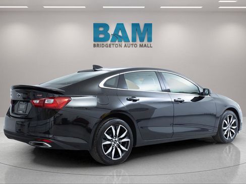 Used 2025 Chevrolet Malibu RS image 7