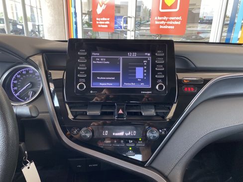 Used 2023 Toyota Camry LE FWD image 38