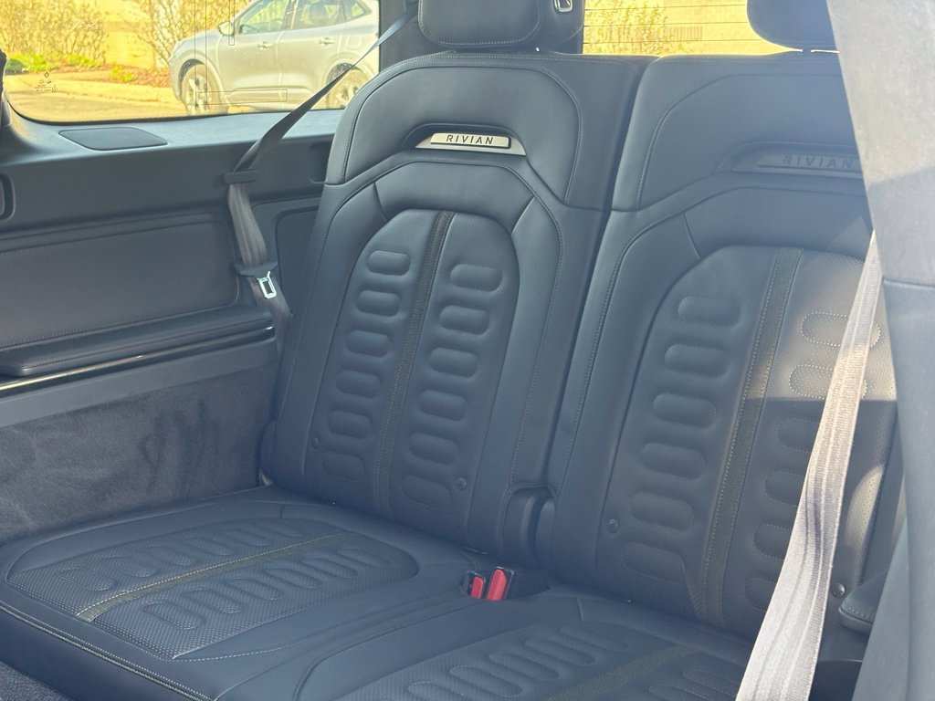 Used 2022 Rivian R1S Launch Edition Quad AWD/4WD image 17