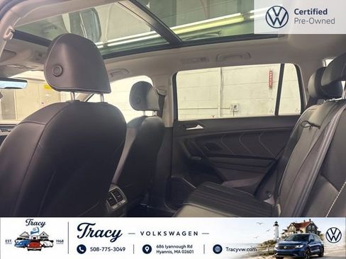 Certified 2023 Volkswagen Tiguan SE w/ Panoramic Sunroof Package AWD/4WD image 19