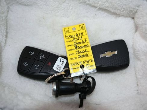Used 2024 Chevrolet Silverado 3500 High Country w/ High Country Premium Package AWD/4WD image 22