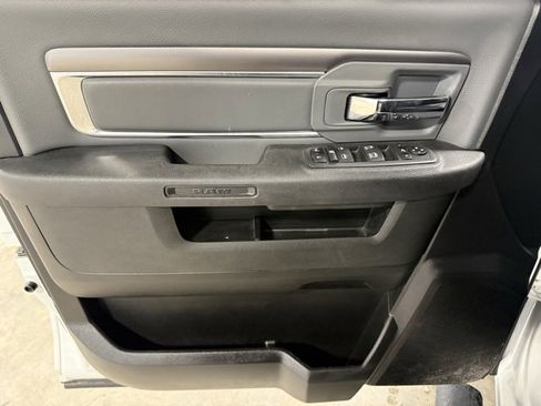 Used 2022 RAM 1500 Classic SLT w/ Electronics Convenience Group image 7