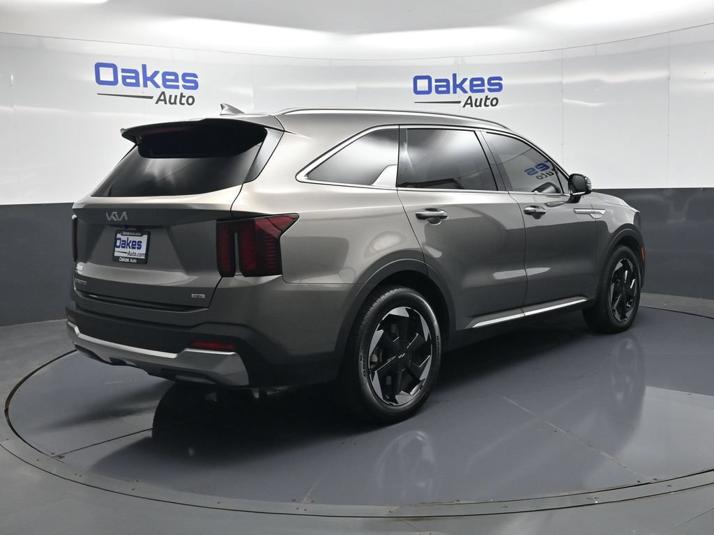 Used 2025 Kia Sorento EX AWD/4WD image 7