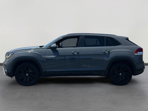 Used 2022 Volkswagen Atlas Cross Sport SE FWD image 2