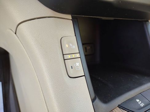 Used 2019 GMC Acadia Denali w/ Technology Package image 25