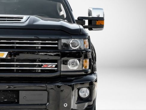 Used 2019 Chevrolet Silverado 2500 LTZ w/ Duramax Plus Package AWD/4WD image 37
