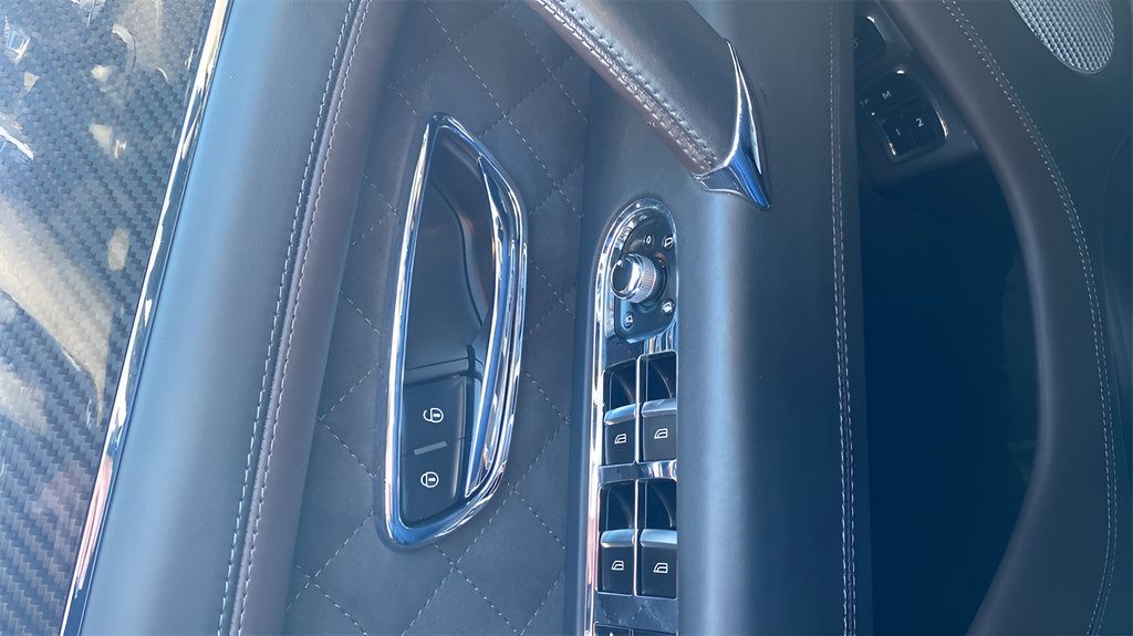 Used 2020 Bentley Bentayga Speed AWD/4WD image 17