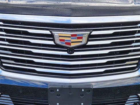 Certified 2025 Cadillac Escalade Premium Luxury Platinum image 9