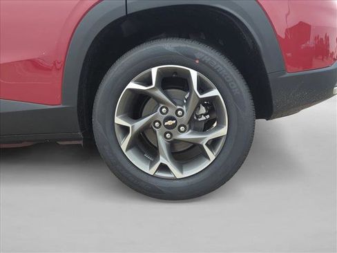 New 2026 Chevrolet Trax LT w/ Driver Confidence Package image 10