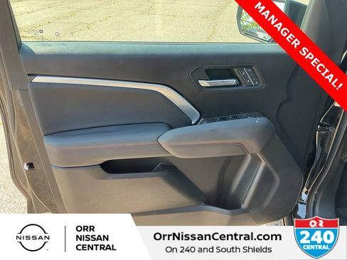 Used 2023 Chevrolet Colorado Z71 w/ Z71 Convenience Package 2 image 16