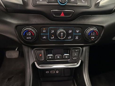 Used 2020 GMC Terrain SLE w/ Driver Convenience Package AWD/4WD image 16