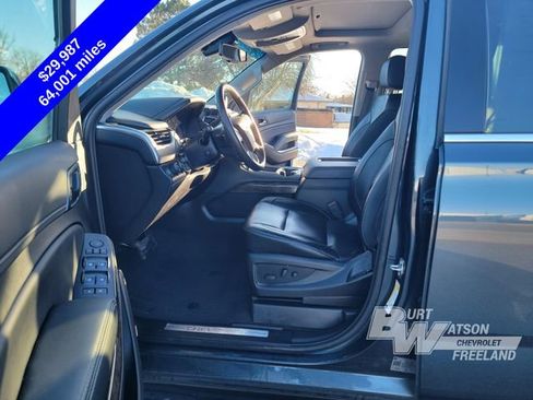 Used 2019 Chevrolet Suburban LT image 10