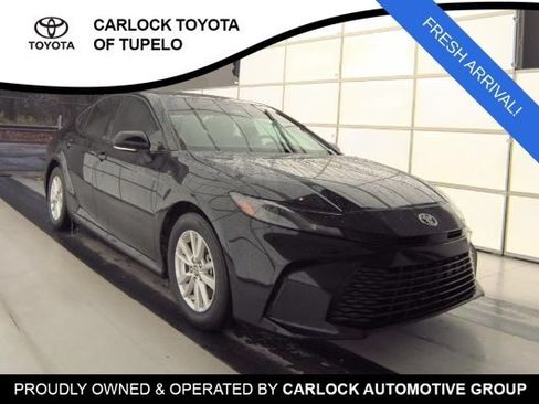 Used 2025 Toyota Camry LE w/ Convenience Package FWD image 3