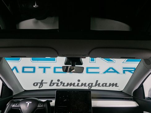 Used 2021 Tesla Model Y Performance image 33