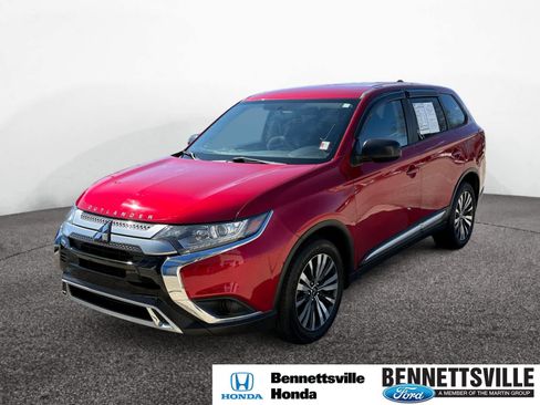Used 2020 Mitsubishi Outlander ES image 1