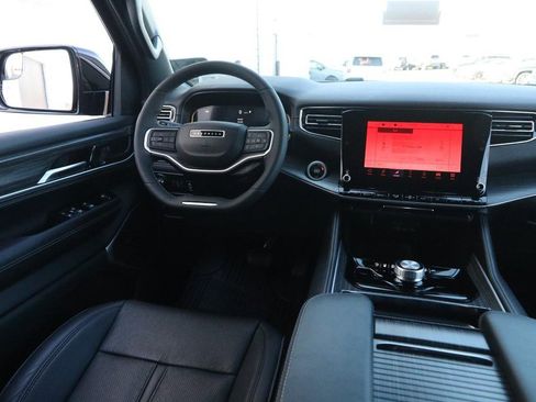 Used 2023 Jeep Wagoneer Series II w/ Flexible Seating Group image 25