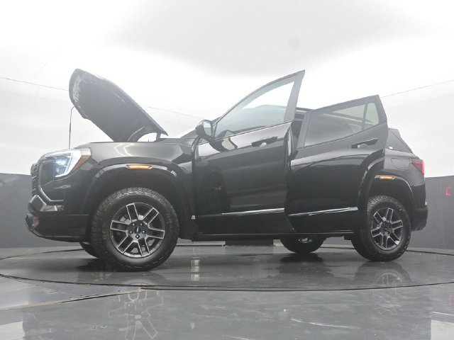 New 2026 GMC Terrain AT4 w/ LPO, Black Badging Package AWD/4WD image 57