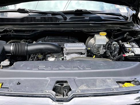 Used 2024 RAM 1500 Big Horn AWD/4WD image 31