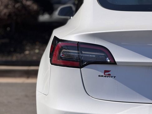 Used 2020 Tesla Model 3 Long Range image 15