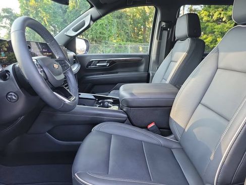 Certified 2025 Chevrolet Tahoe Premier RWD image 20