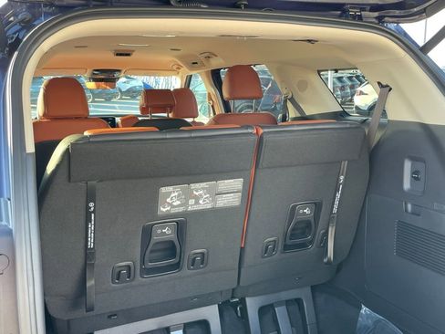 New 2026 Kia Carnival EX FWD image 27
