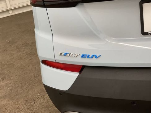 Used 2022 Chevrolet Bolt EUV Premier image 10