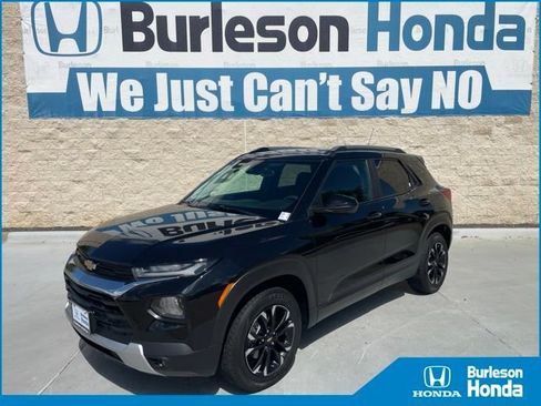 Used 2023 Chevrolet TrailBlazer LT w/ Convenience Package AWD/4WD image 1