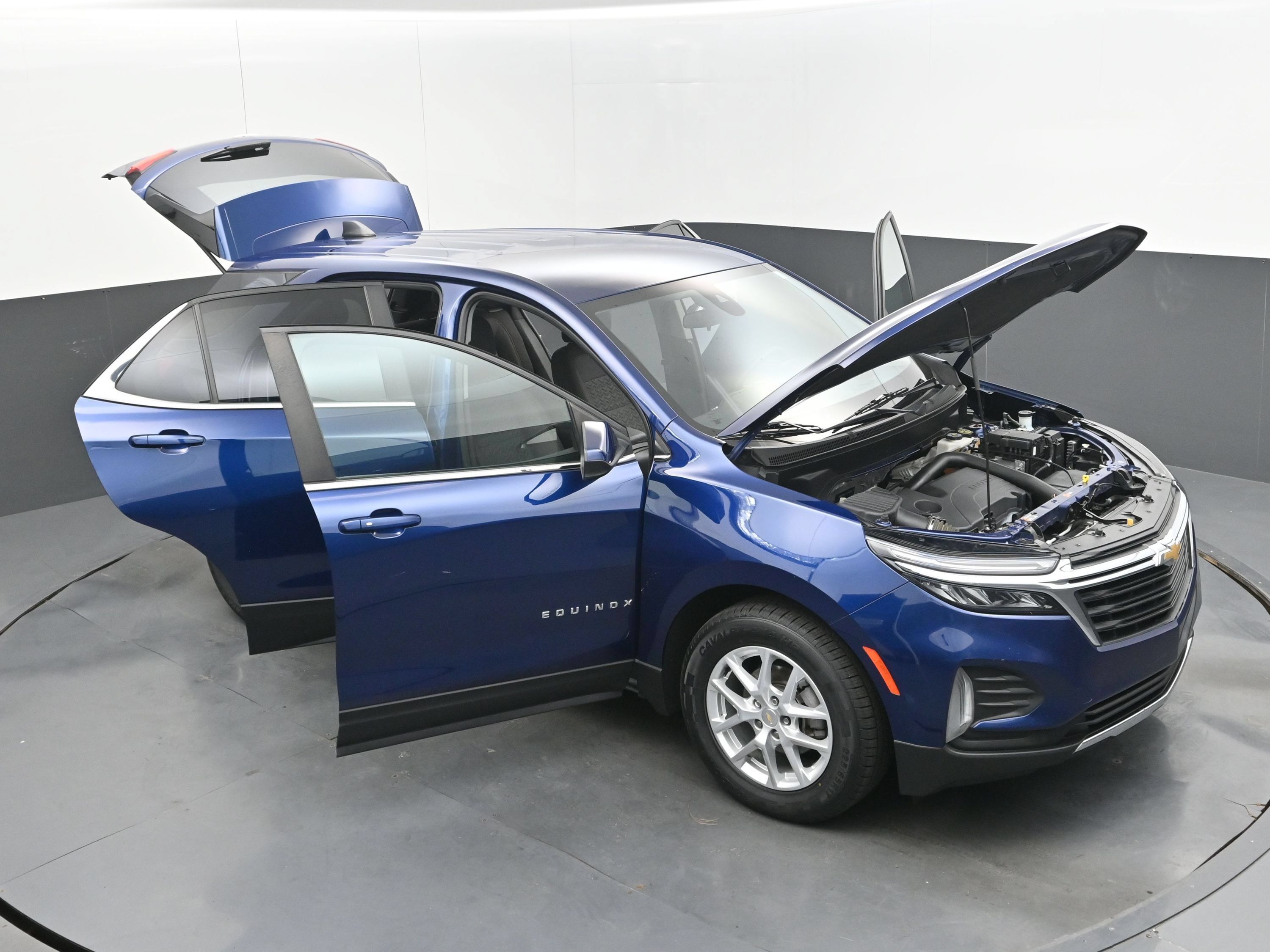 Used 2023 Chevrolet Equinox LT FWD image 39
