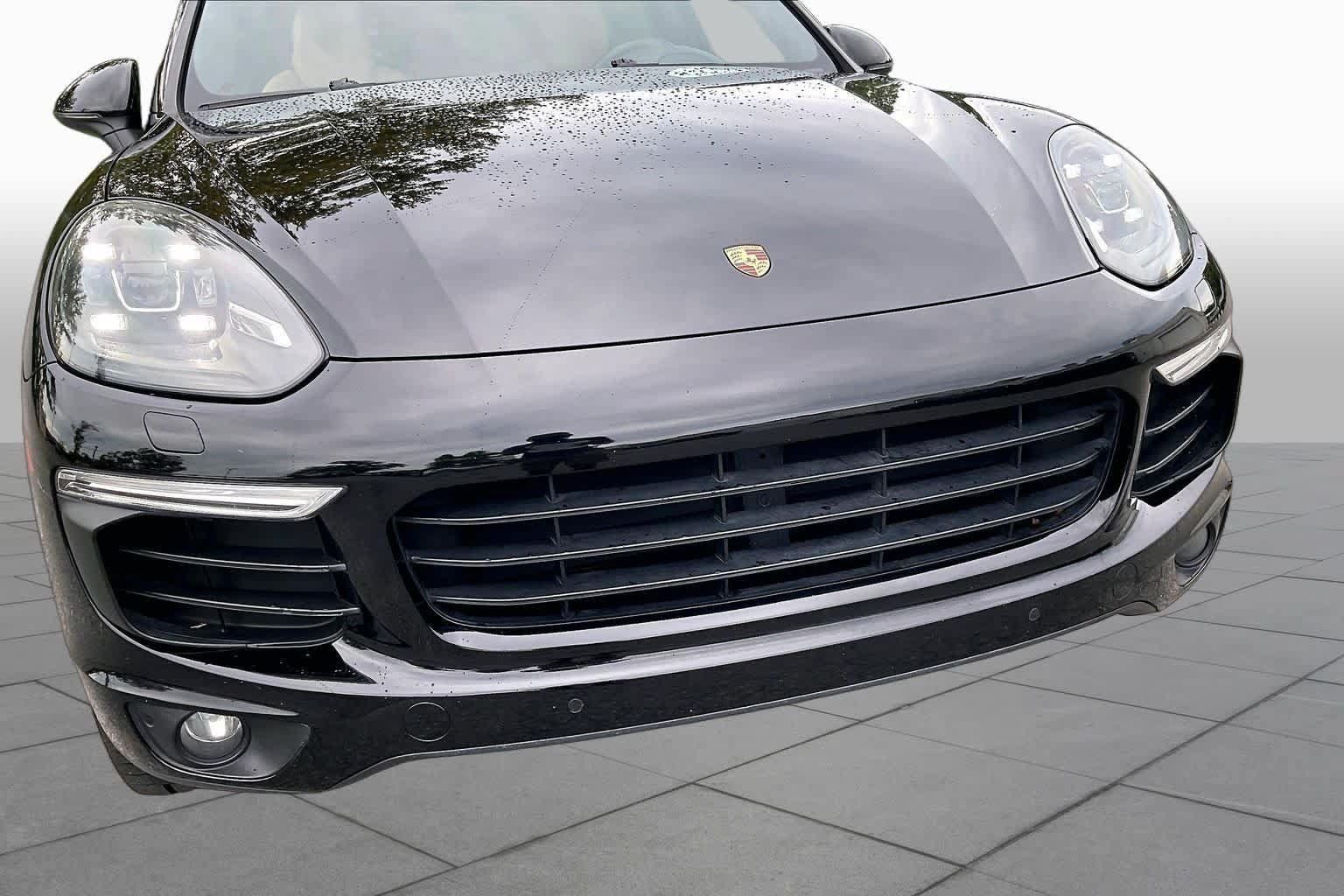 Used 2018 Porsche Cayenne AWD/4WD image 30