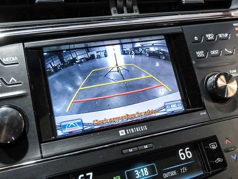 Used 2014 Toyota Avalon Limited FWD image 32