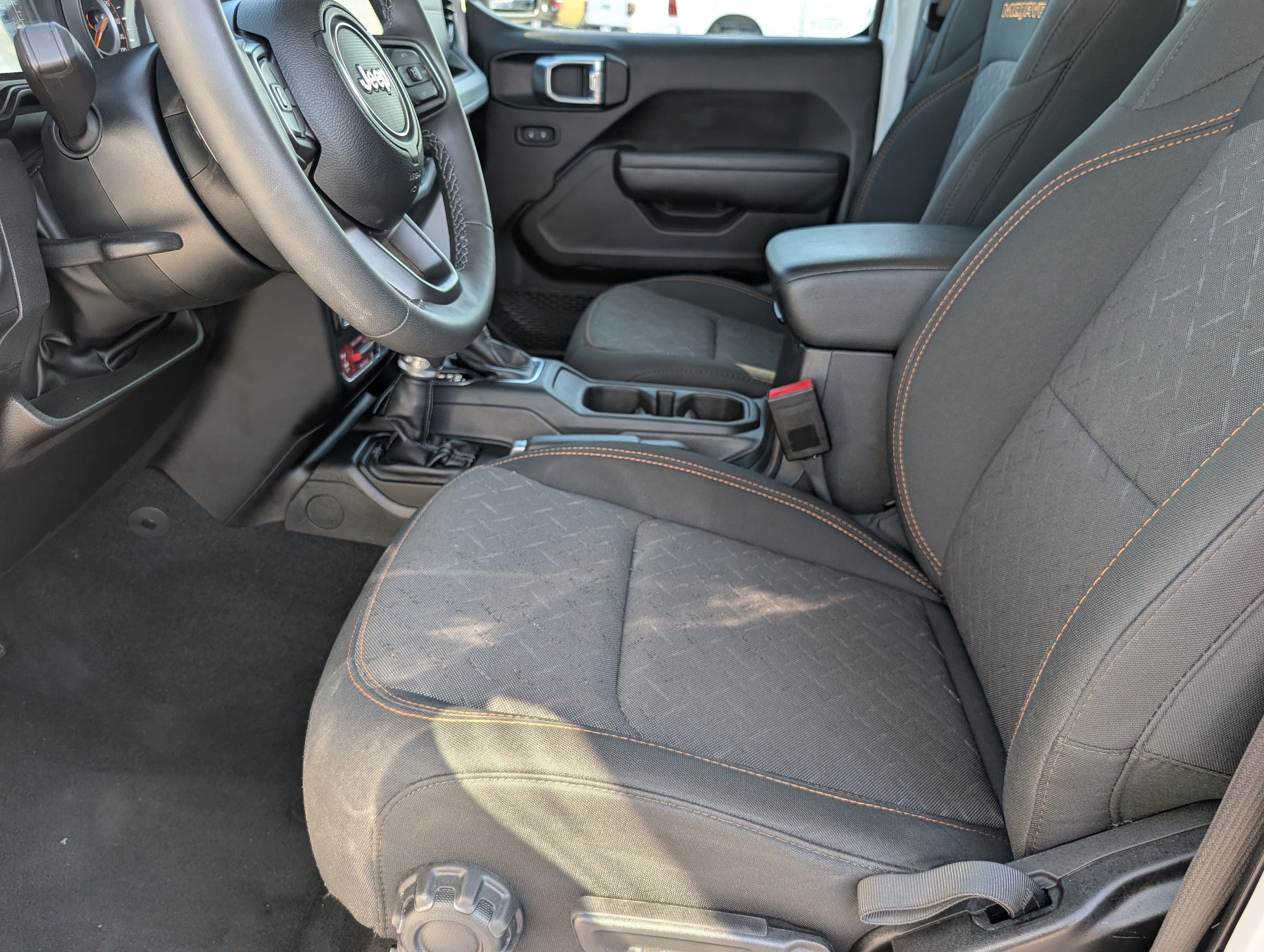 Used 2026 Jeep Gladiator Mojave AWD/4WD image 13