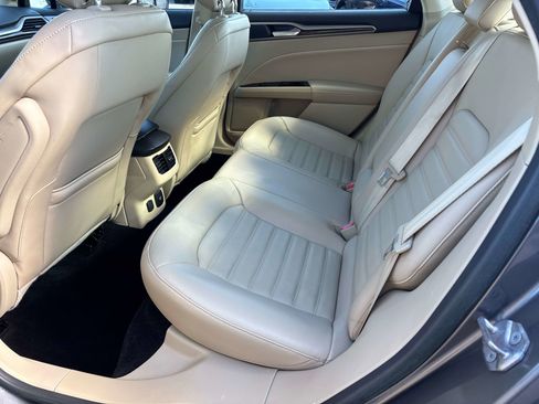 Used 2014 Ford Fusion SE w/ Equipment Group 502A image 12