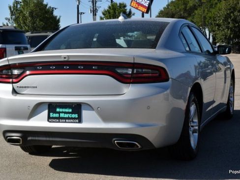 Used 2023 Dodge Charger SXT image 3