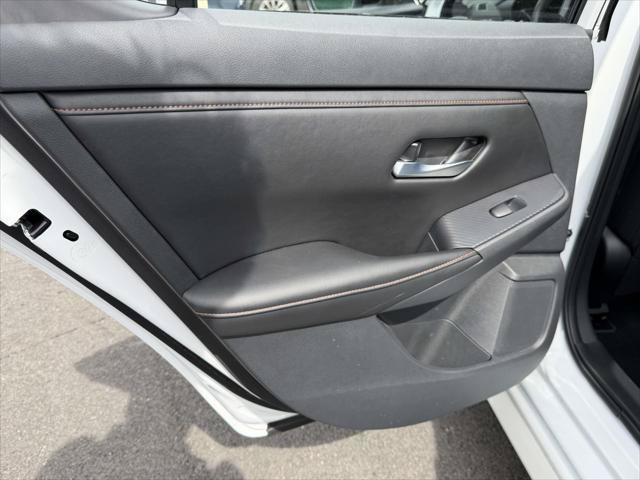Used 2023 Nissan Sentra SR w/ Electronics Package FWD image 14