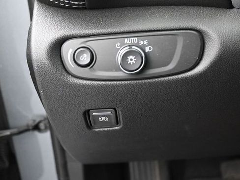 Used 2025 Chevrolet Blazer LT FWD image 15