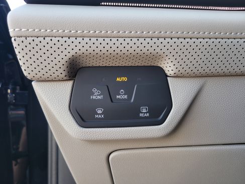 New 2026 Volkswagen Atlas SEL image 31