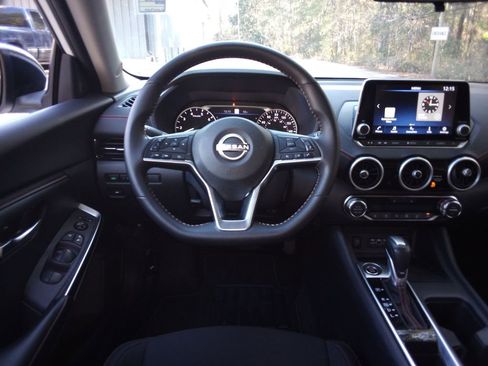 Certified 2025 Nissan Sentra SR image 16