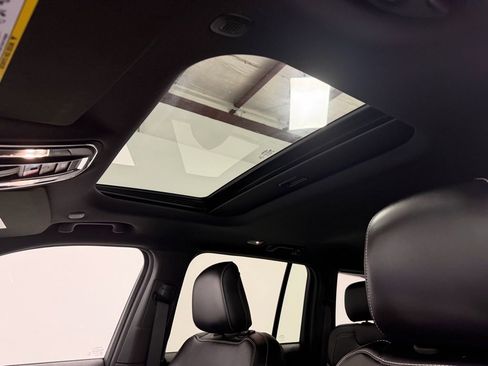 Used 2023 Jeep Grand Cherokee Altitude image 25