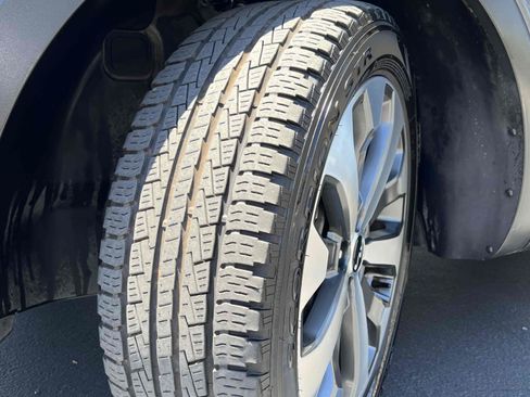 Used 2022 Kia Telluride EX w/ EX Premium Package FWD image 13