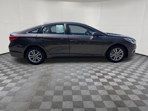 Used 2015 Hyundai Sonata SE w/ Option Group 09 FWD image 4