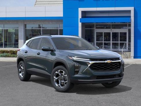 New 2026 Chevrolet Trax LT FWD image 7