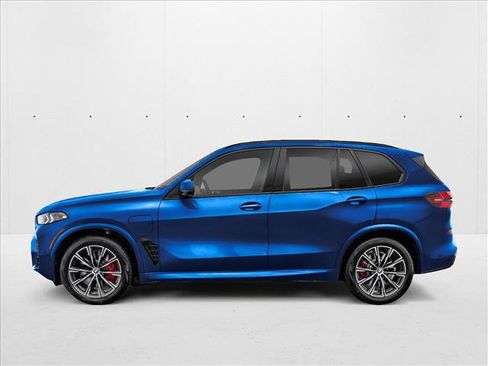 New 2026 BMW X5 xDrive50e w/ M Sport Package AWD/4WD image 3