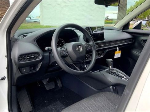 New 2026 Honda HR-V LX image 6
