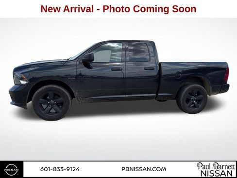Used 2018 RAM 1500 Express w/ Black Ram 1500 Express Group AWD/4WD image 1