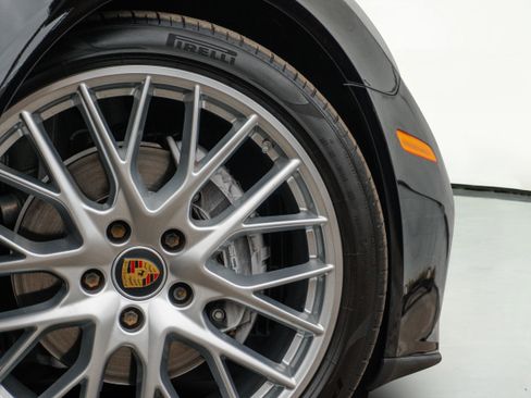Used 2022 Porsche Panamera 4 Platinum Edition image 60